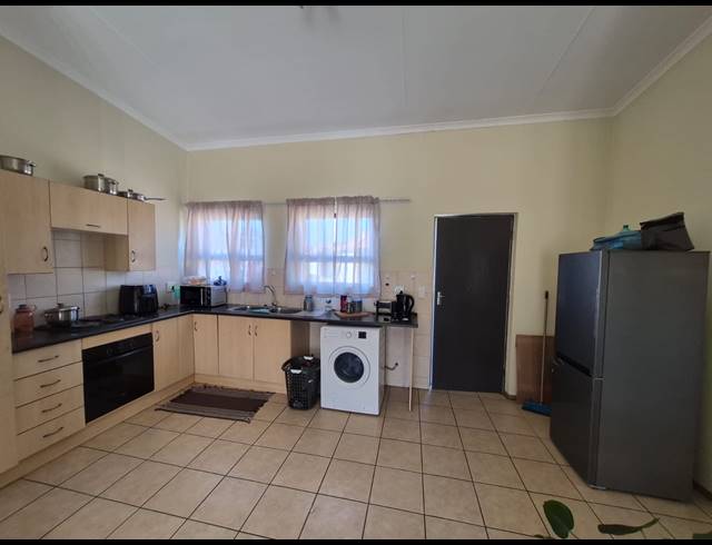 2 BEDROOM APARTMENT FOR SALE IN RYNFIELD